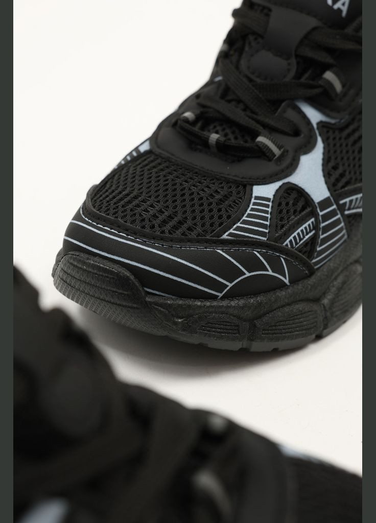 Черные демисезонные кроссовки 182457 Sopra