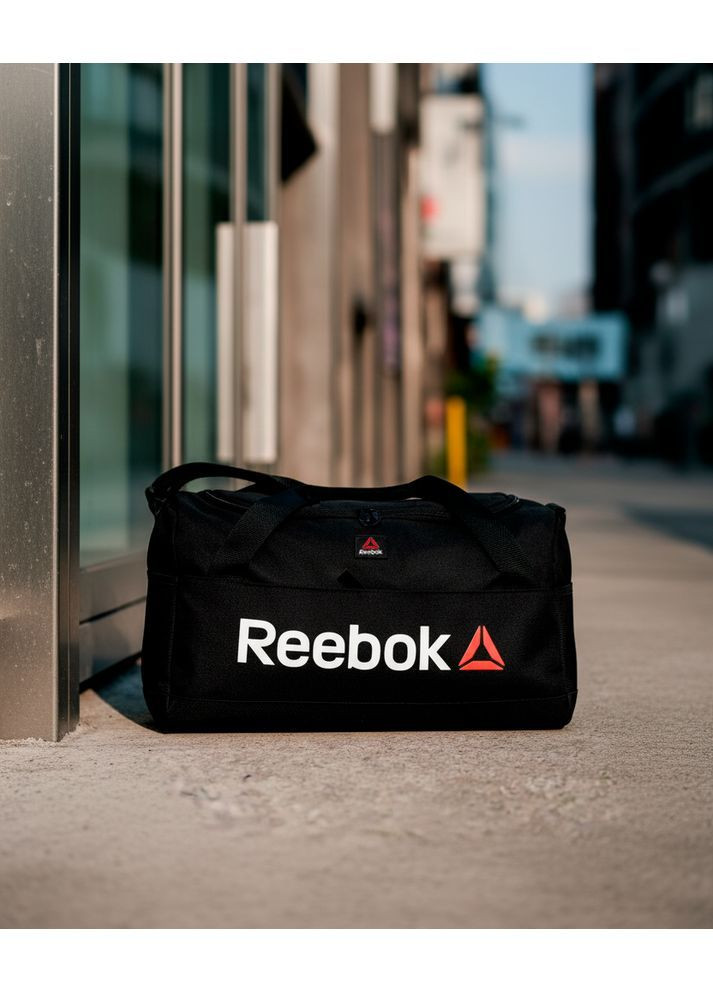 Сумка для спортивної форми та тренерівок із міцної тканини містка зручна для спорту No Brand (369326971)