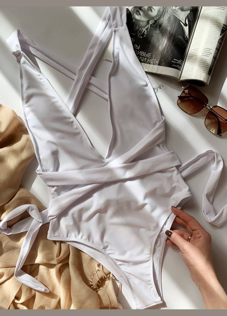 Білий купальник суцільний Domino