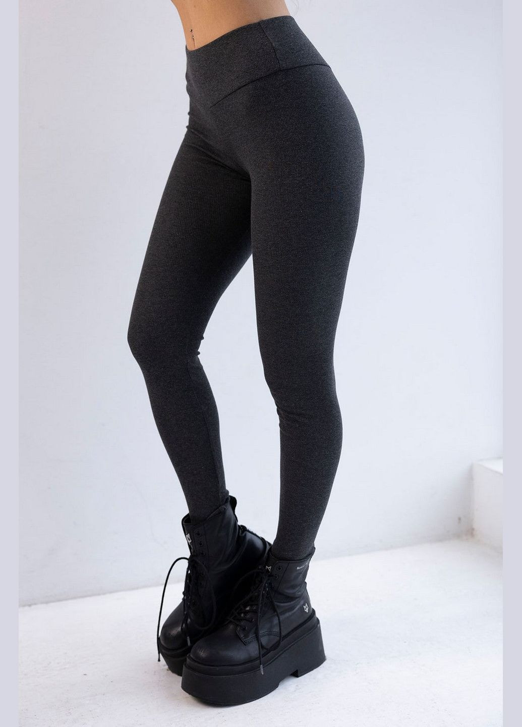 Серые демисезонные леггинсы в рубчик Leinle