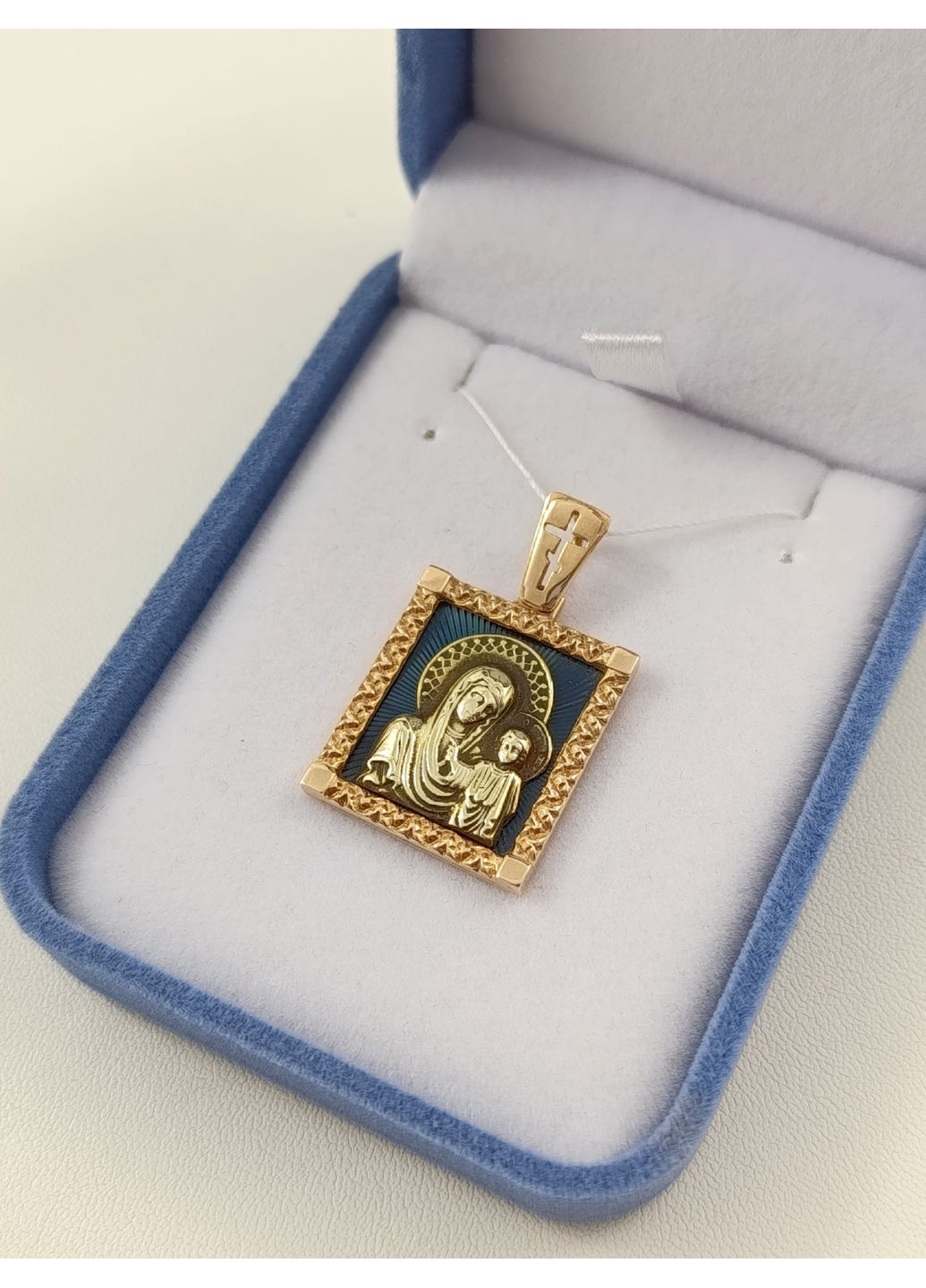 Ладанка золотая с эмалью "Пресвятая Богородица" 150-МЭ No Brand Підвіска (370756214)