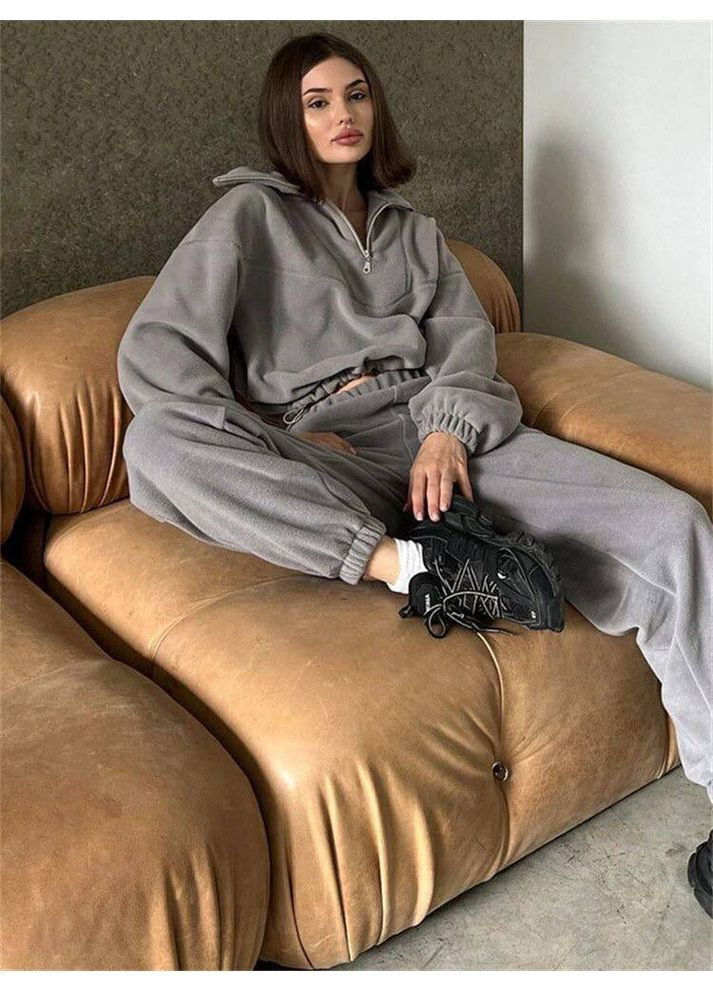 Жіночий спортивний костюм No Brand (369136067)