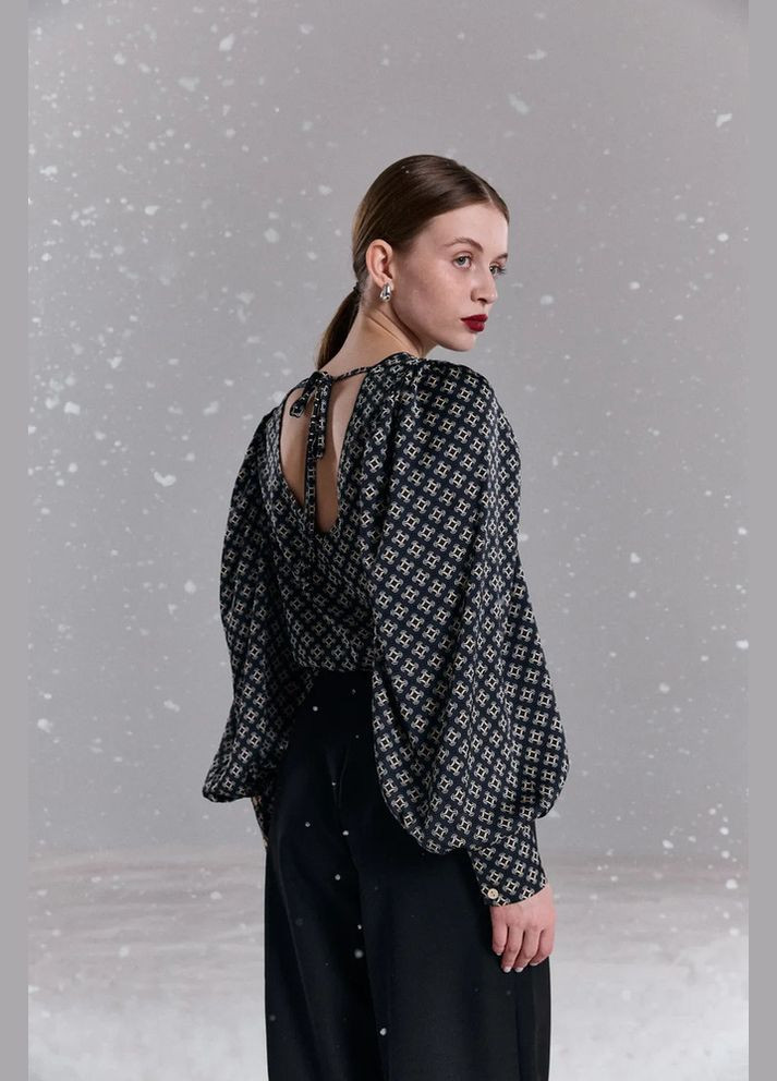 Серая стильная блуза прямого силуэта серый mkaz6778-2 Modna KAZKA