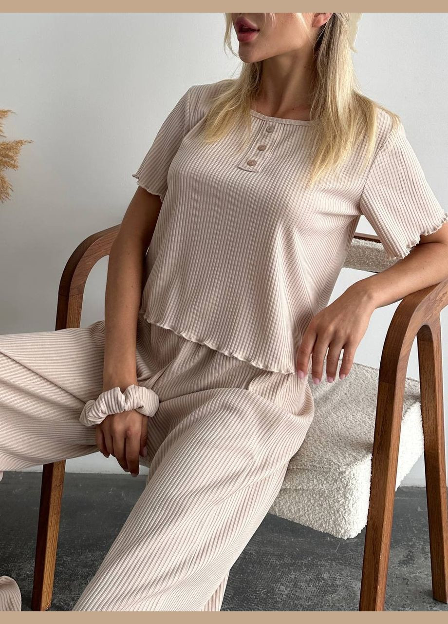 Бежева всесезон піжама трійка футболка + штани No Brand