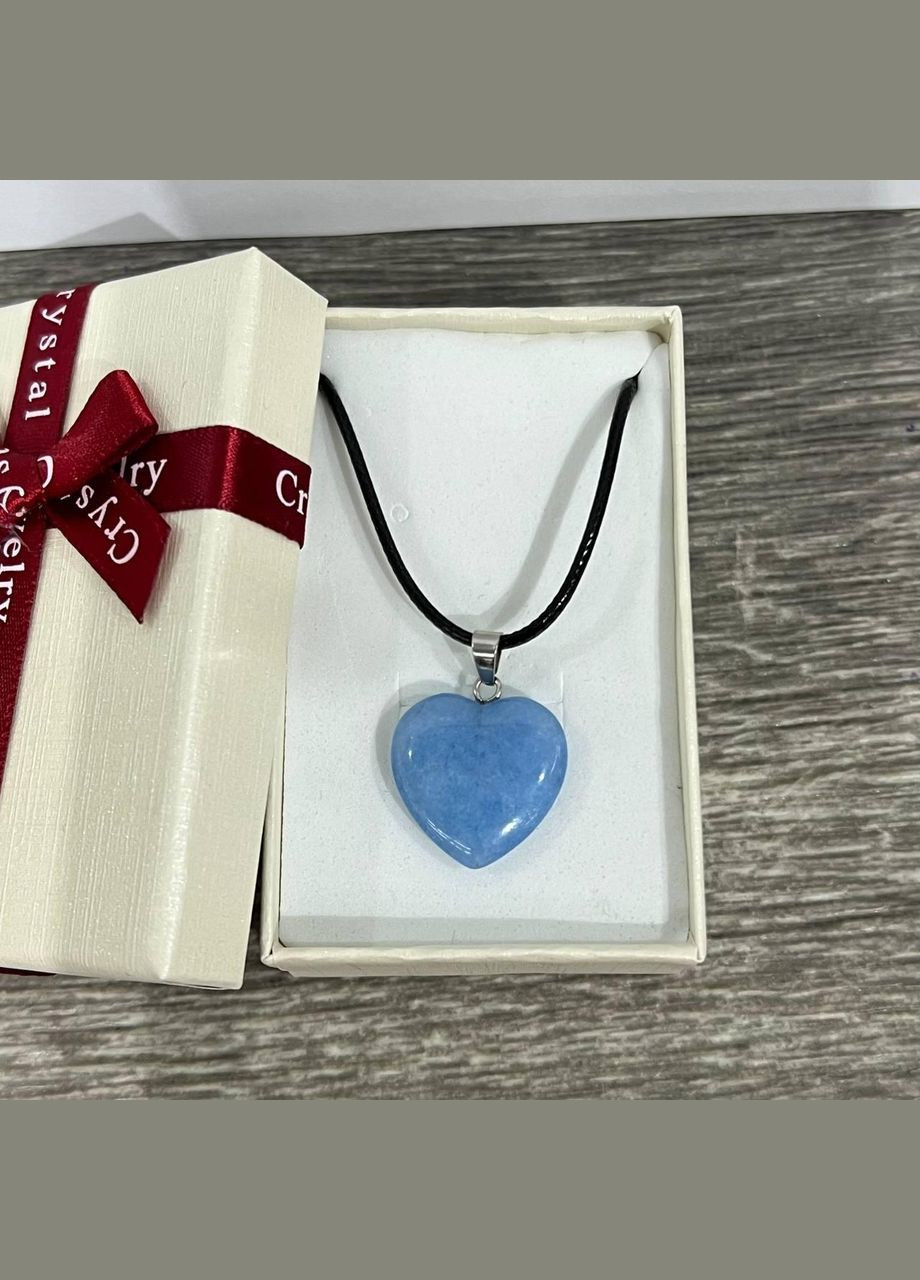 Кулон з натуральним каменем Блакитний Аквамарин у формі серця на шнурку у подарунковій коробочці No Brand (331291768)