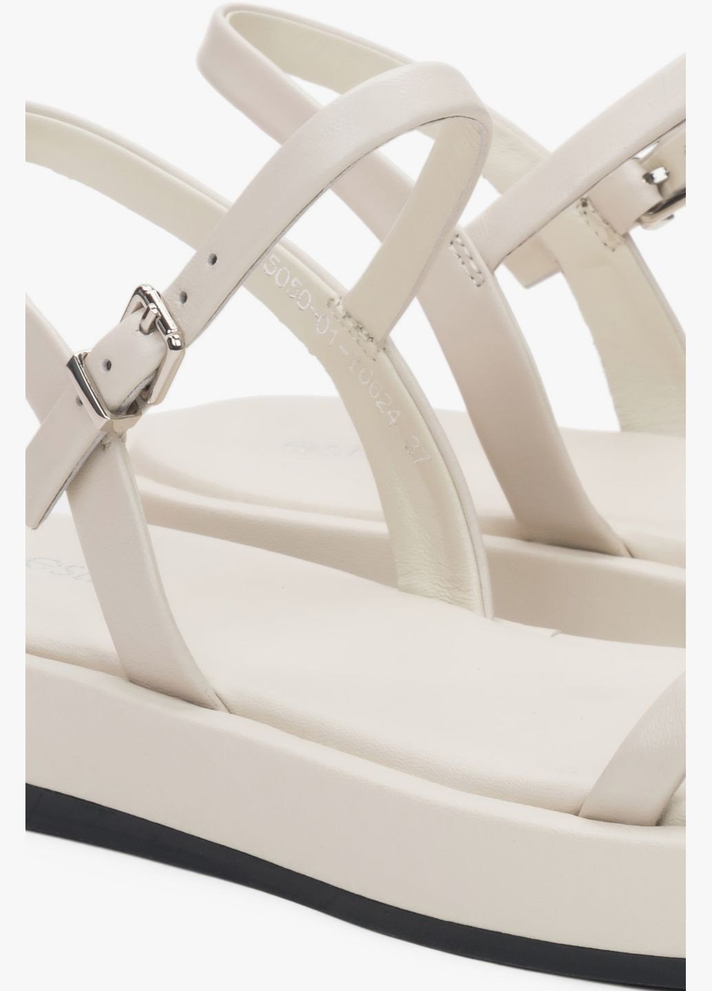 сандалии, цвет молочный Estro