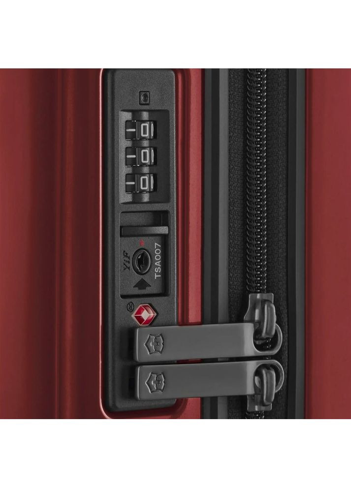 Валіза Travel Airox Red S 33 л Vt612498 Victorinox (369564521)