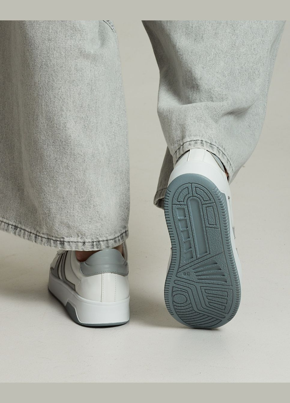 Кроссовки женские бело-серые кожа Kento белые всесезоны (289719707)