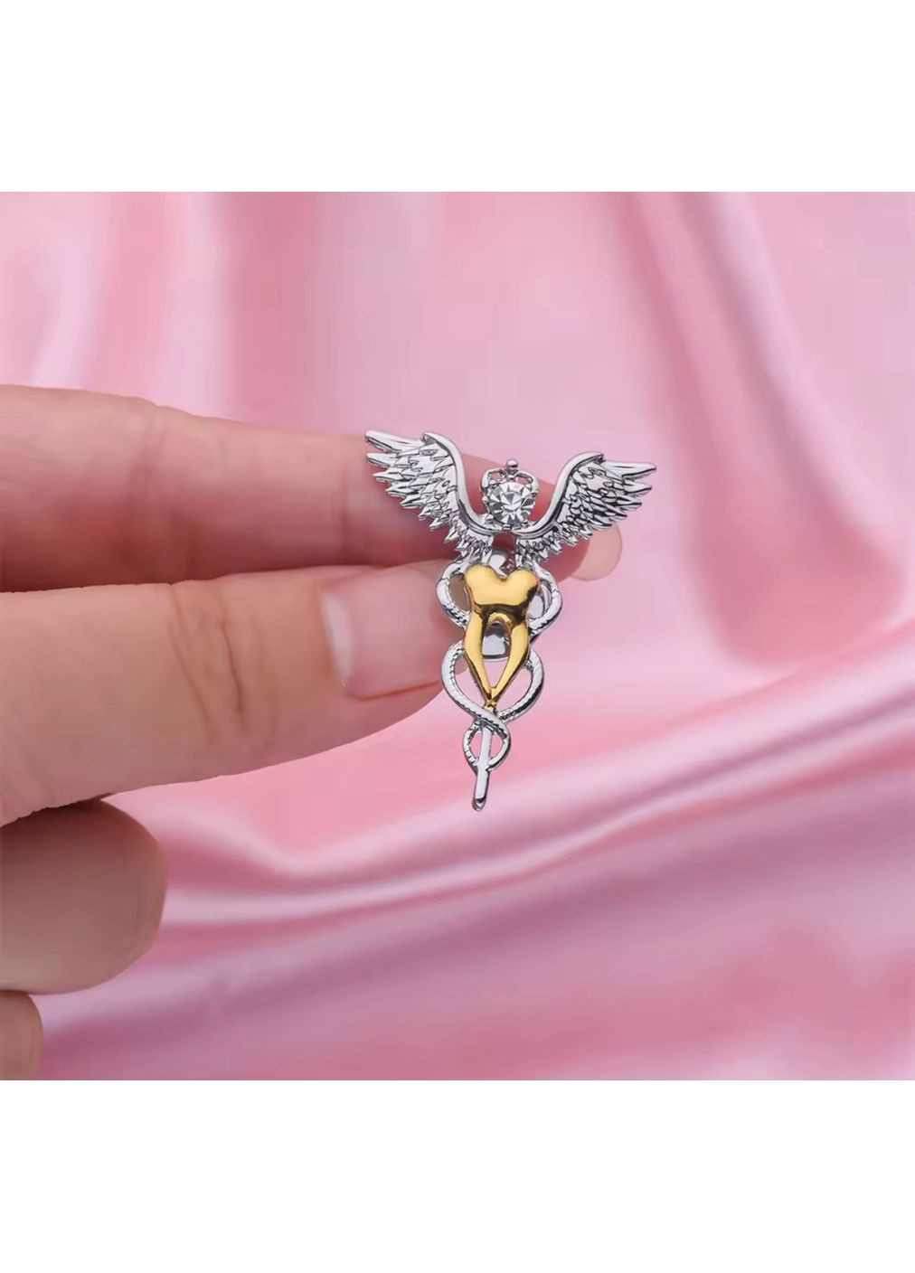 Оригинальная тематическая брошь Зуб с крыльями, пин для врача-стоматолога ( ) China (366874835)