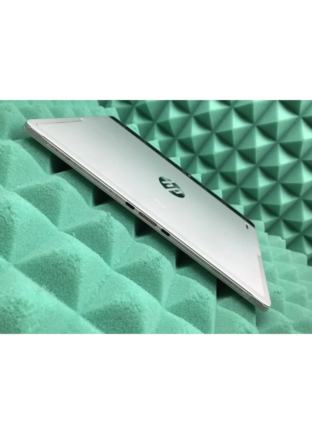 Ноутбук-трансформер Elite x2 1012 G1 / 12" IPS Touch / Core m5-6Y54 (2(4) ядра по 1.1-2.7GHz) / 4GB DDR3 / 128GB SSD / HD HP (398130356)