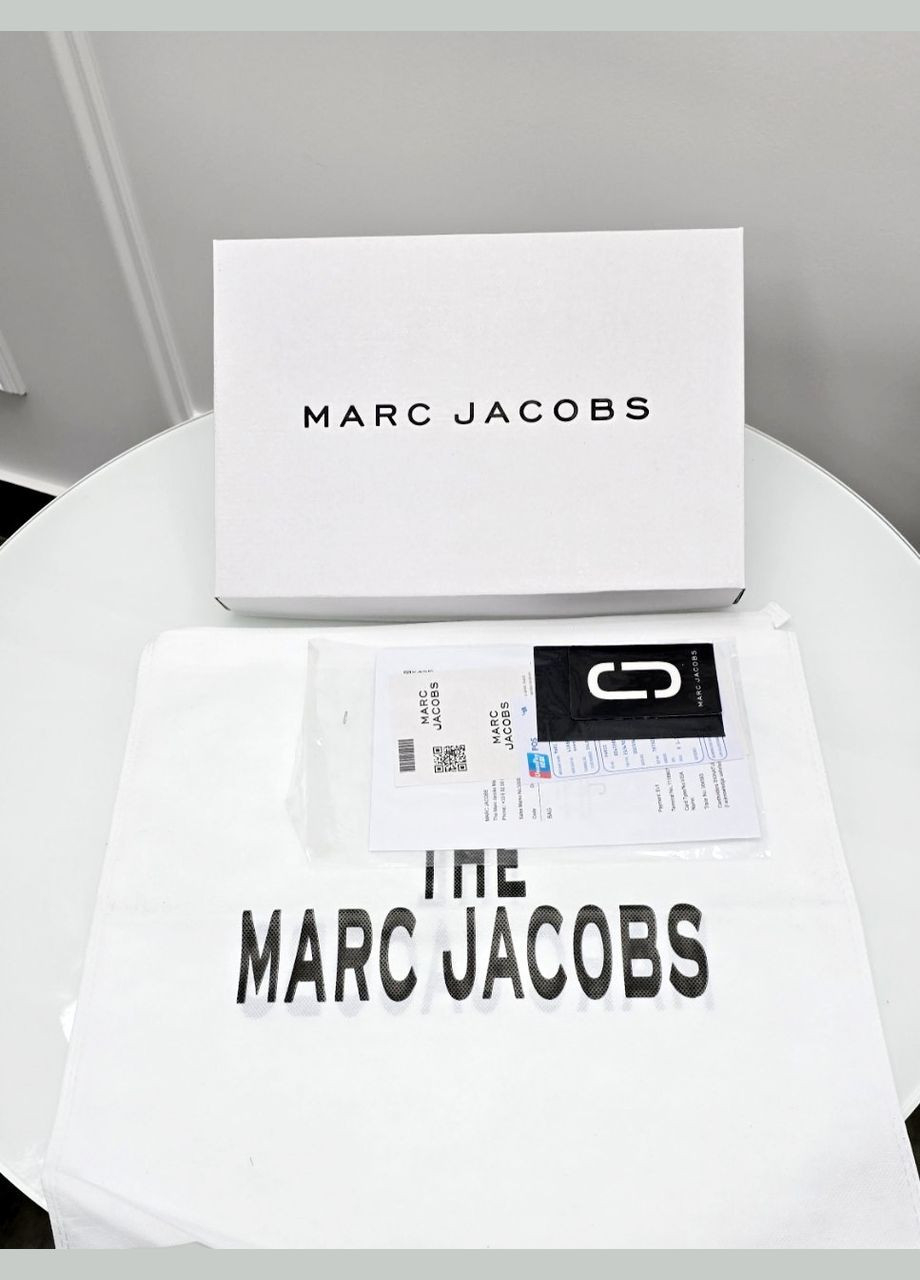 Фирменная упаковка упаковки на подарок. Подарочная брендовая упаковка No Brand (322464563)