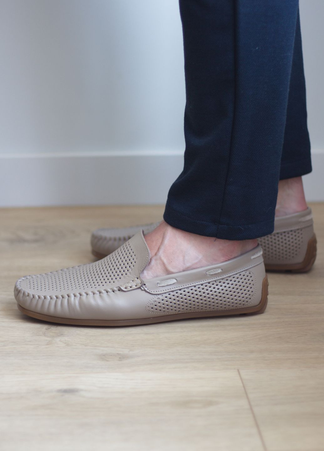 Мокасини чоловічі з натуральної шкіри перфоровані No Brand 5074 (346484027)