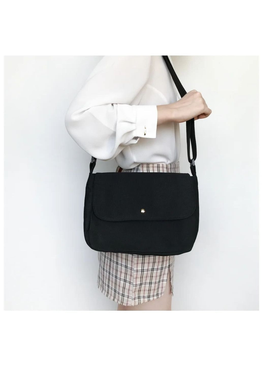Сумка мессенджер черная через плечо классическая кросс-боди вместительная минимализм повседневная без принта No Brand (306548847)