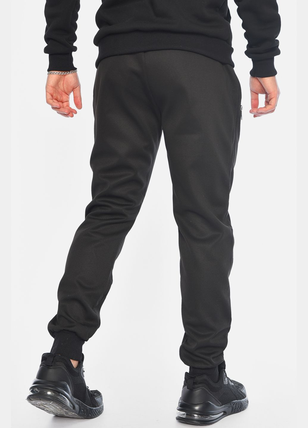 Черные спортивные зимние зауженные брюки Let's Shop