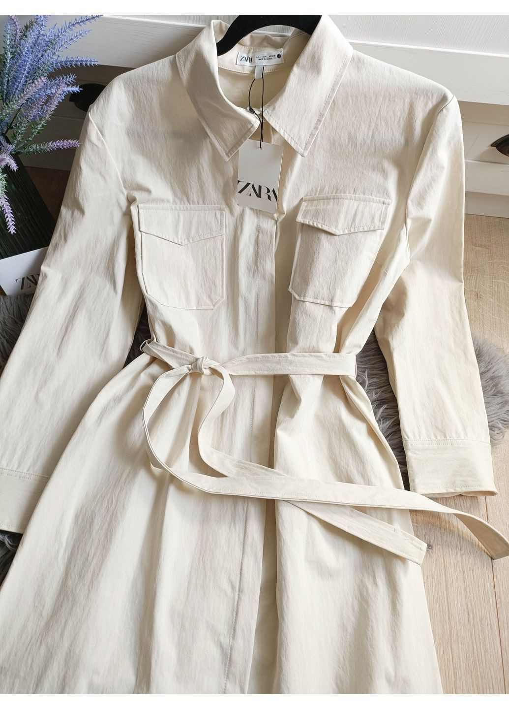 Бежевое платье-рубашка с карманами zw collection Zara