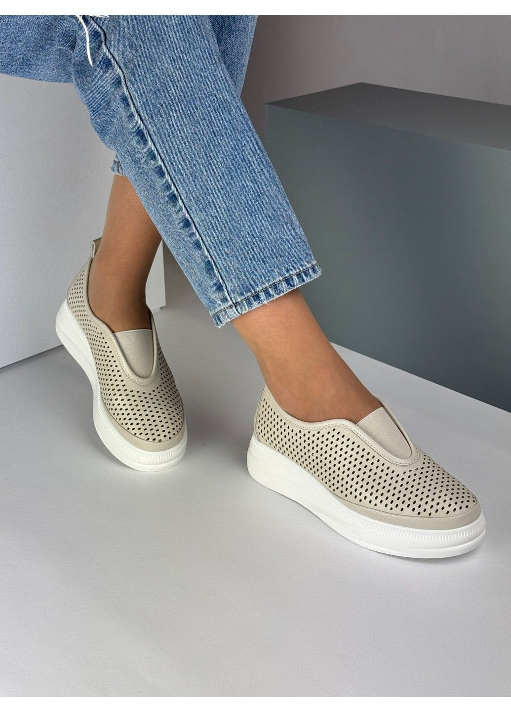 Бежевые 384 мокасины бежевые кожаные MD