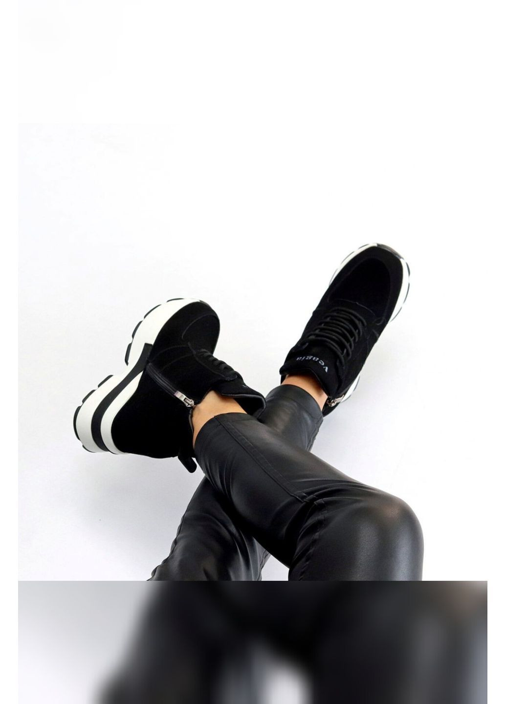 жіночі чорні еко замшеві на танкетці з хутром на блискавці Veagia Снікерси чорні зими (363134289)