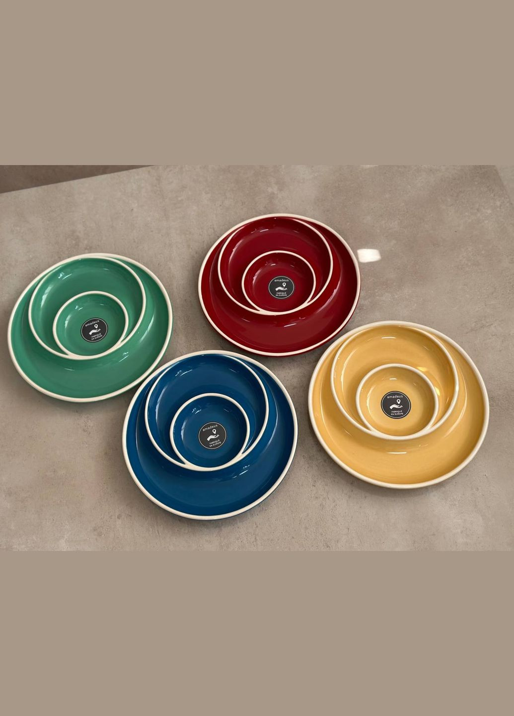 Блюдо кругле для сервірування з фаянсу жовтого кольору діаметр 32 см Франція (157883) Amadeus (302518435)