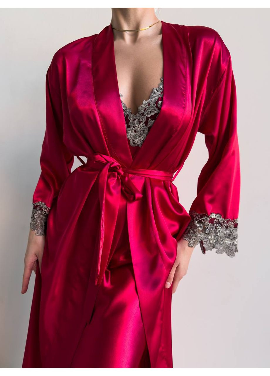 Красный халат и ночная рубашка Domino