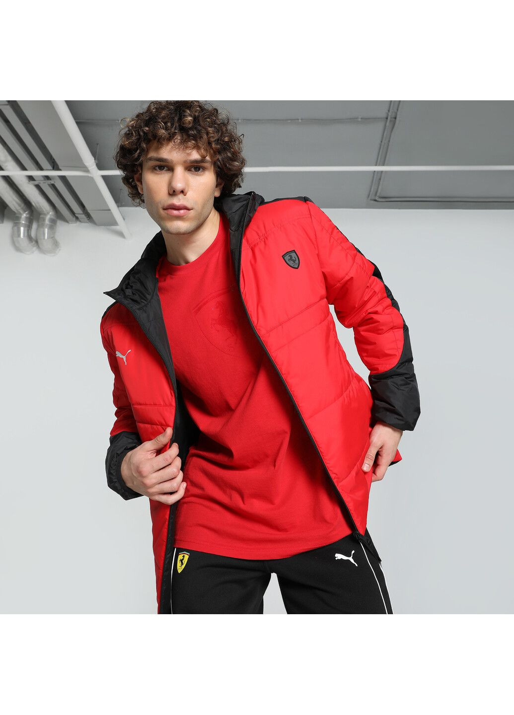 Черная демисезонная ветровка Puma