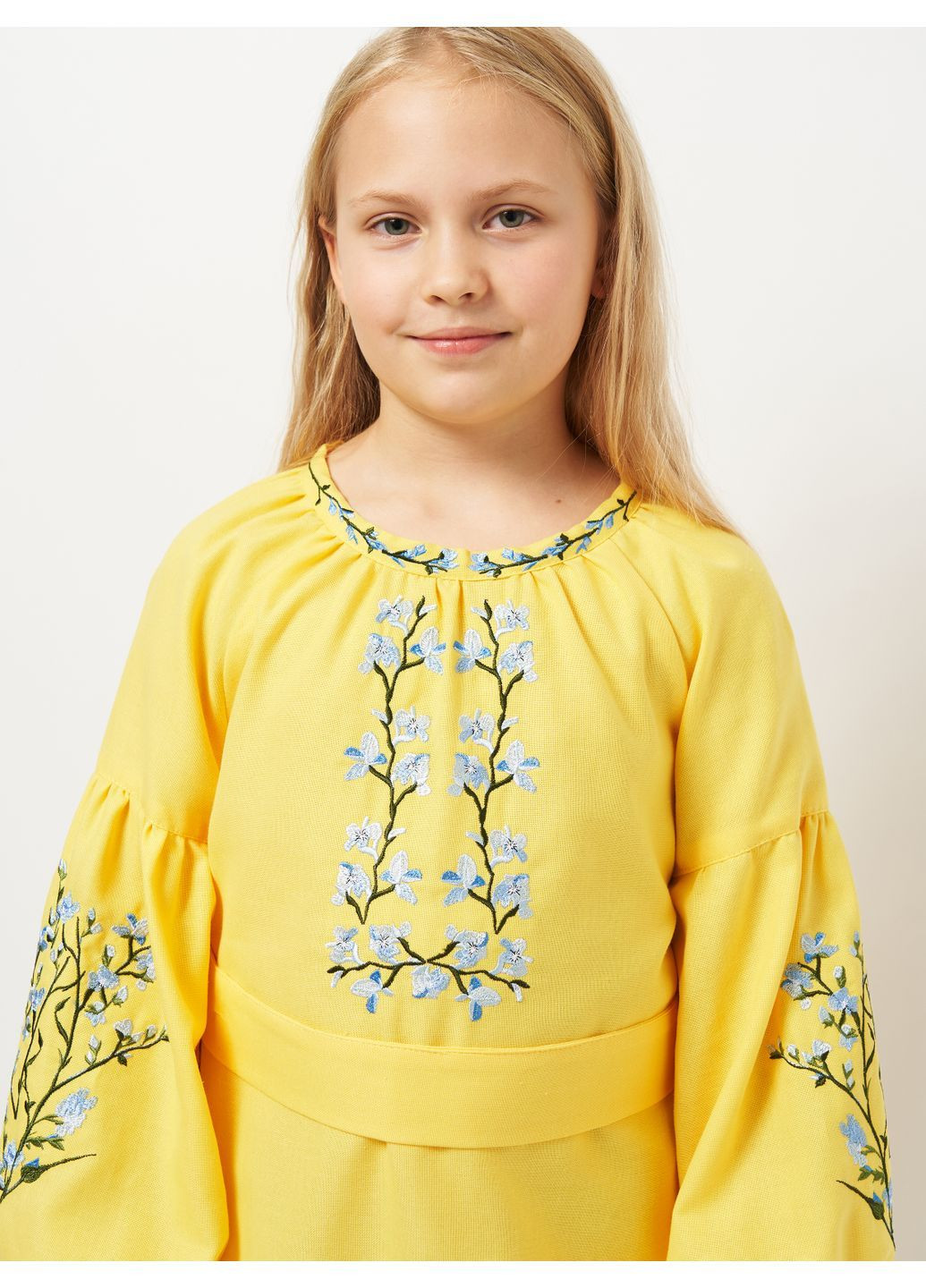 Жёлтая вышитое платье для девочки vishivano4ka 829-8 узор цветочный домотканное полотно (364863728)