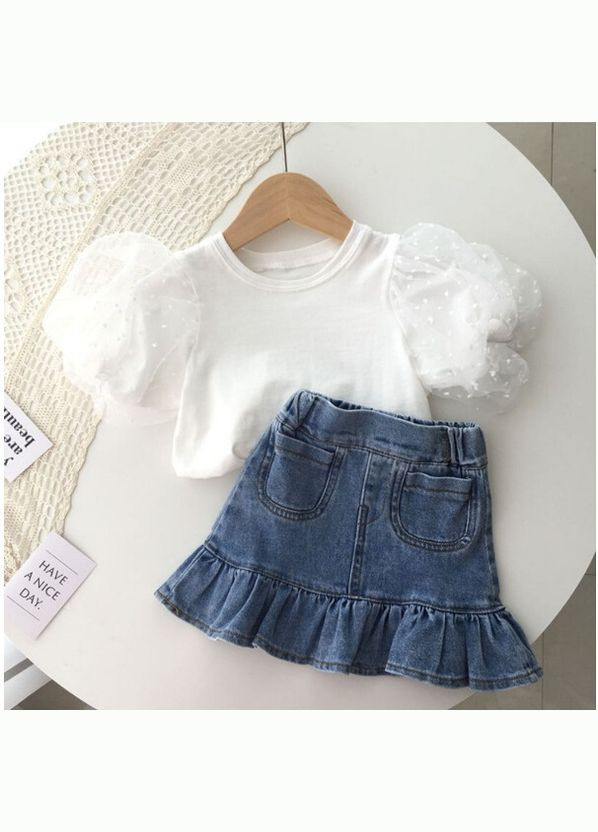 Белый летний красивый костюмчик для девочки. джинсовая юбочка и футболка юбочный No Brand