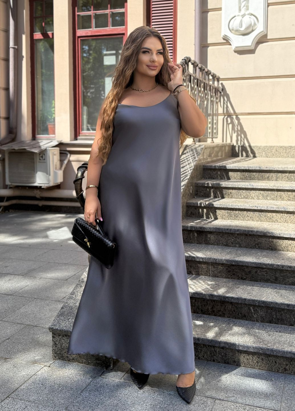 Графитовое праздничный, коктейльное, вечернее платье-комбинация макси из атласа с открытой спиной платье-комбинация, с открытыми плечами, с открытой спиной No Brand однотонное