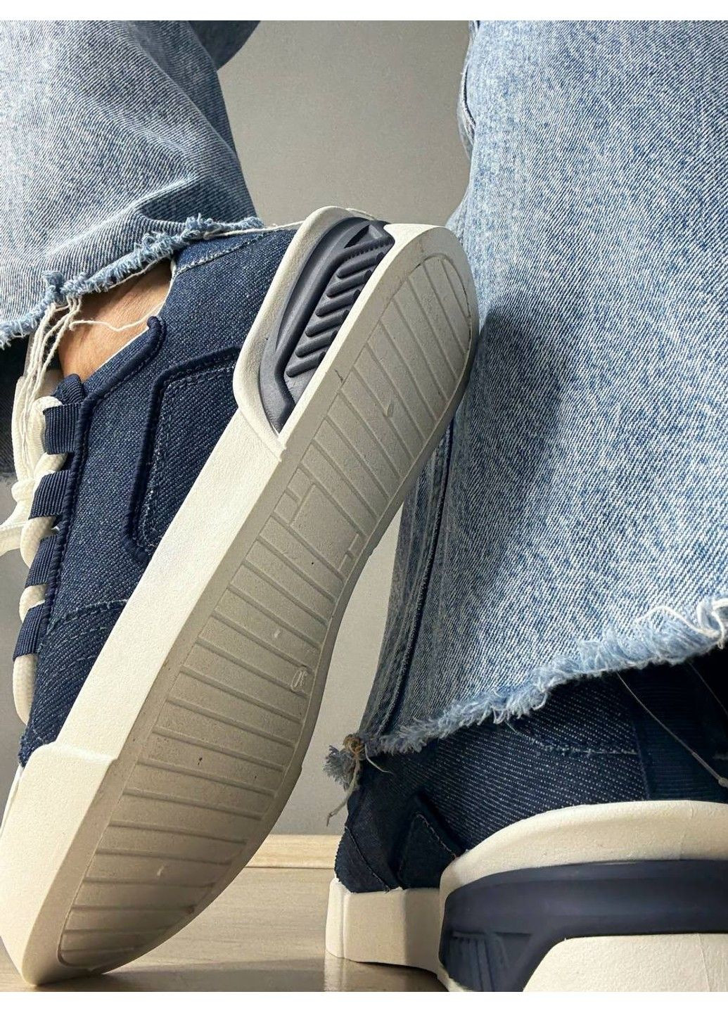 Синій кеди жіночі violeta 143-46 джинсові на шнурівці з білою підошвою сині No Brand