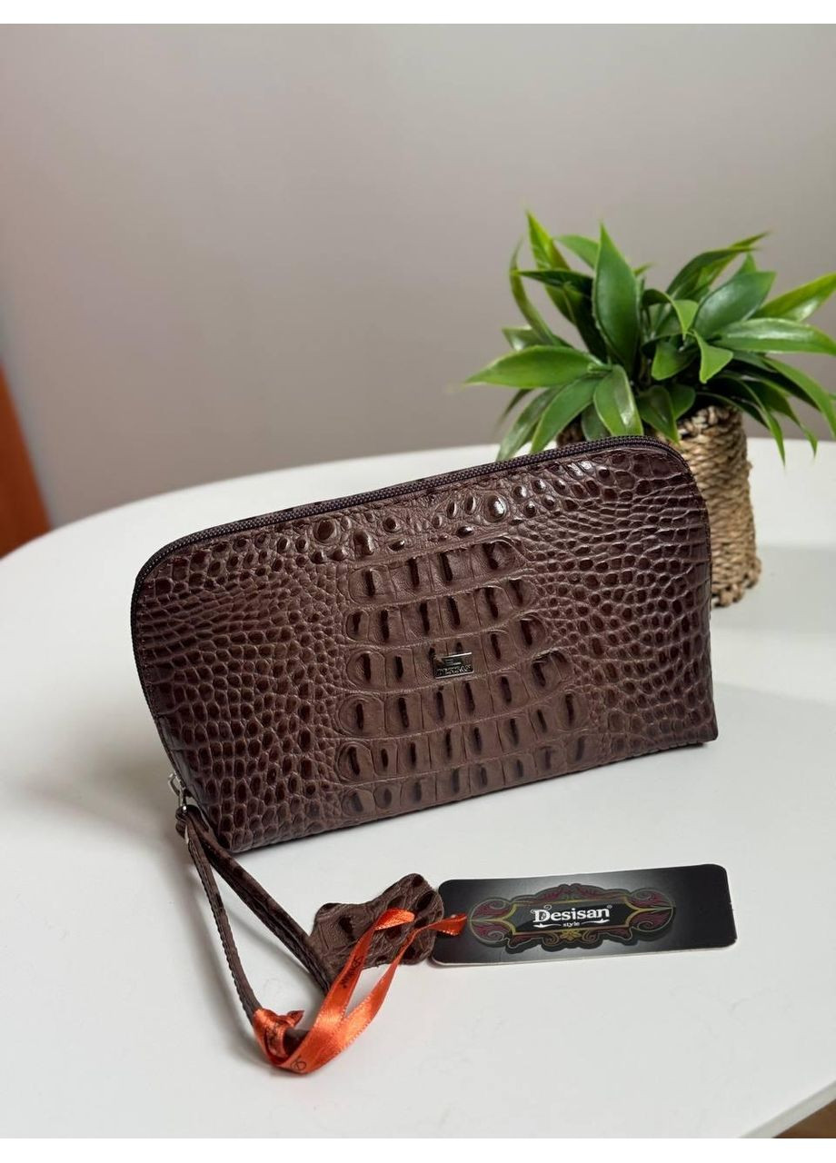 Косметичка жіноча натуральна шкіра з ремінцем для кисті коричнева крокодил (064) Desisan (367084141)