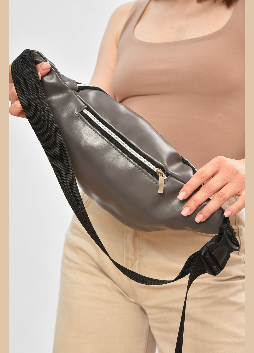 Бананка жіноча сірого кольору Let's Shop (335364805)