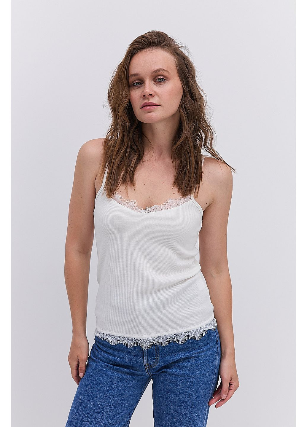 Женская трикотажная майка в рубчике с кружевом вверху и внизу Arjen — 363173482