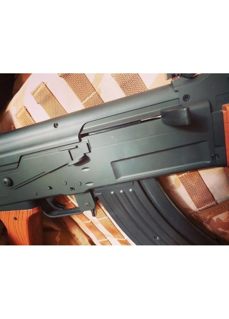 Детский автомат Калашникова АК-47 P47 с лазером и фонарем на пластиковых шариках 6мм CYMA (360544432)