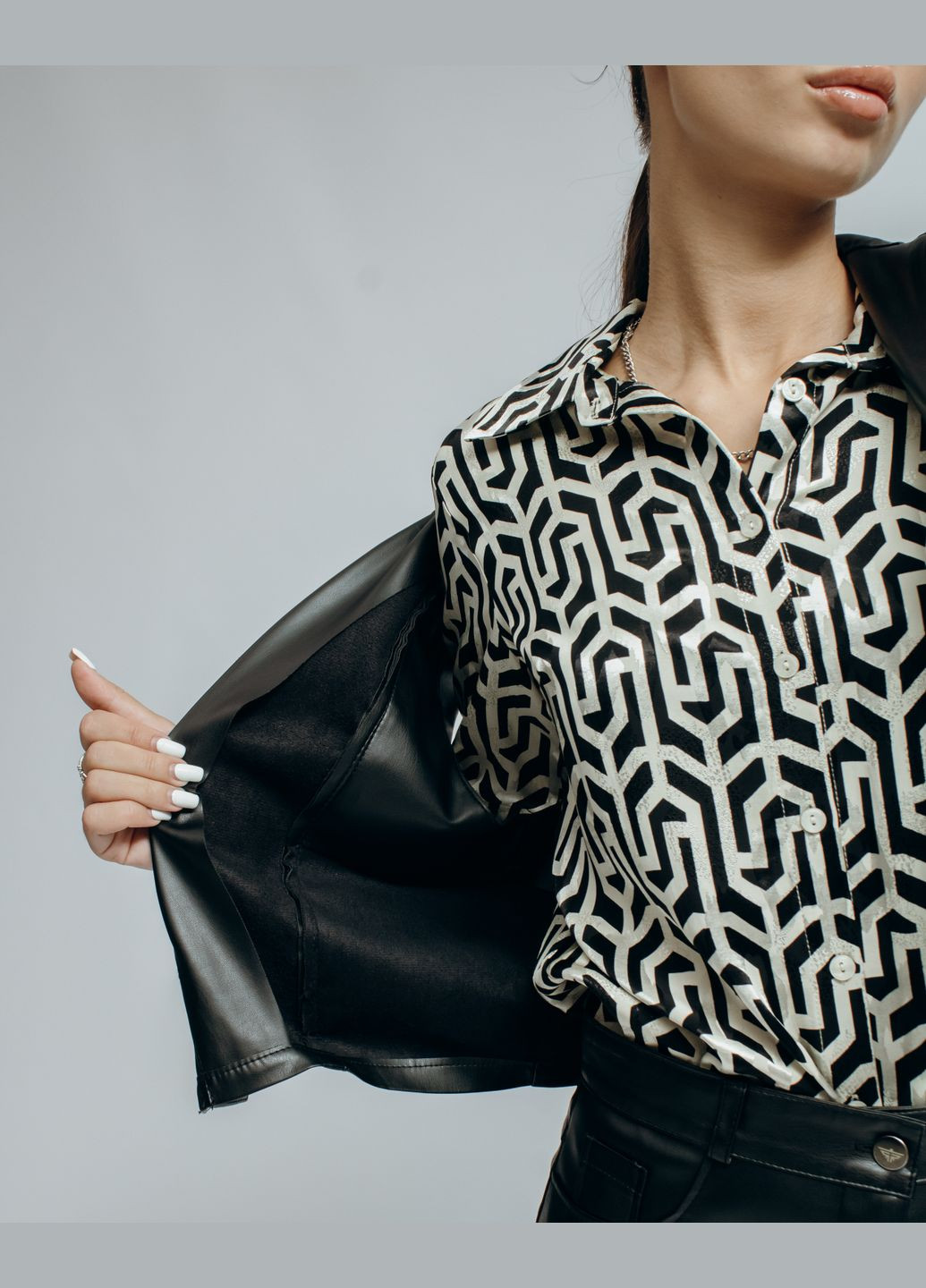 Жилет короткий кожаный черный RED EXP. (305697392)