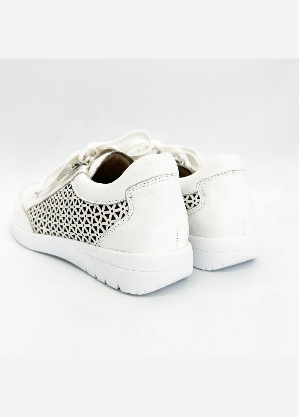 Білі літні кросівки (р) шкіра 0-1-1-9-23550-42-102 Caprice