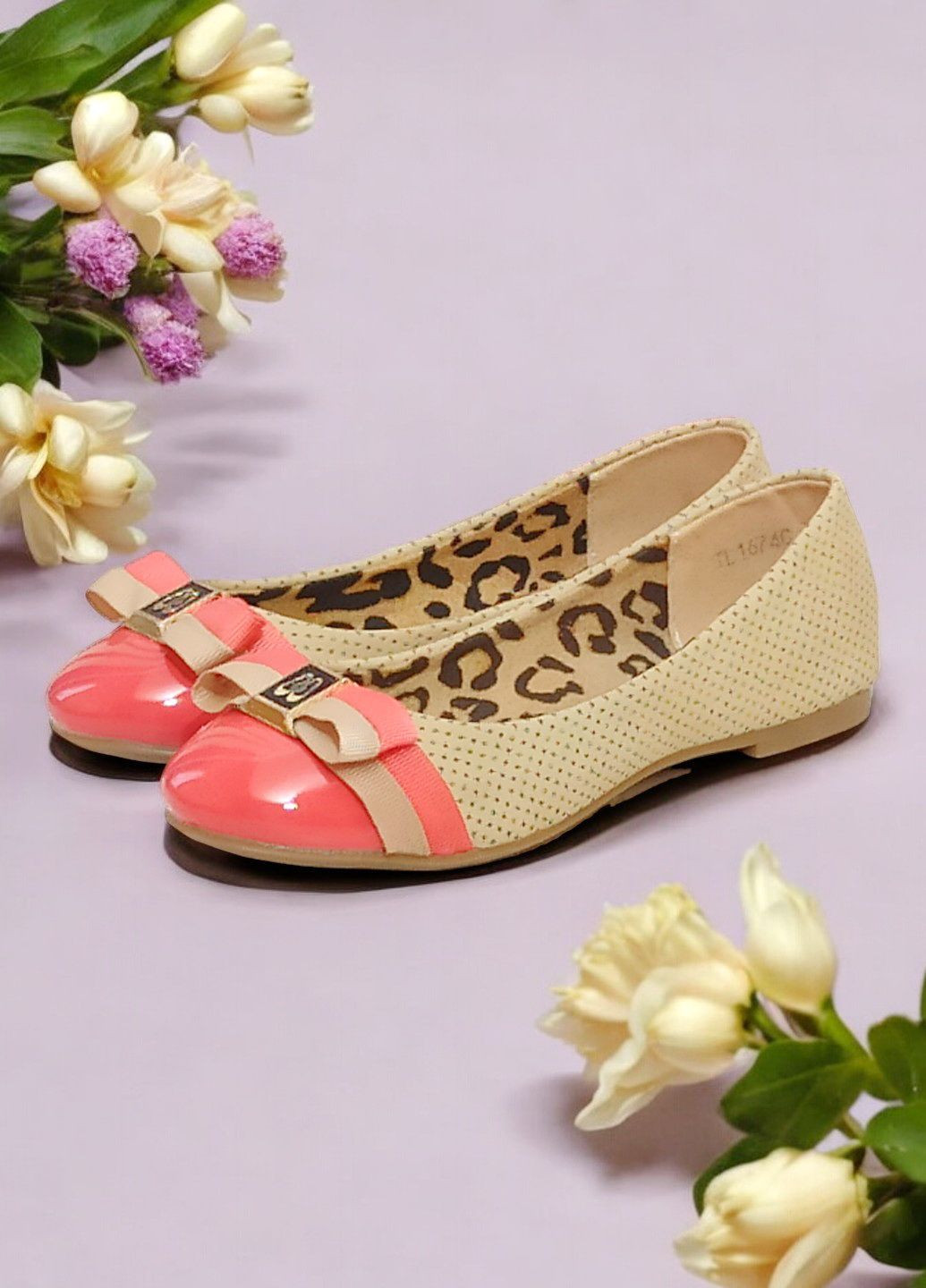 Светло-бежевые туфли для девочки в школу 1674 бежевые Lucky