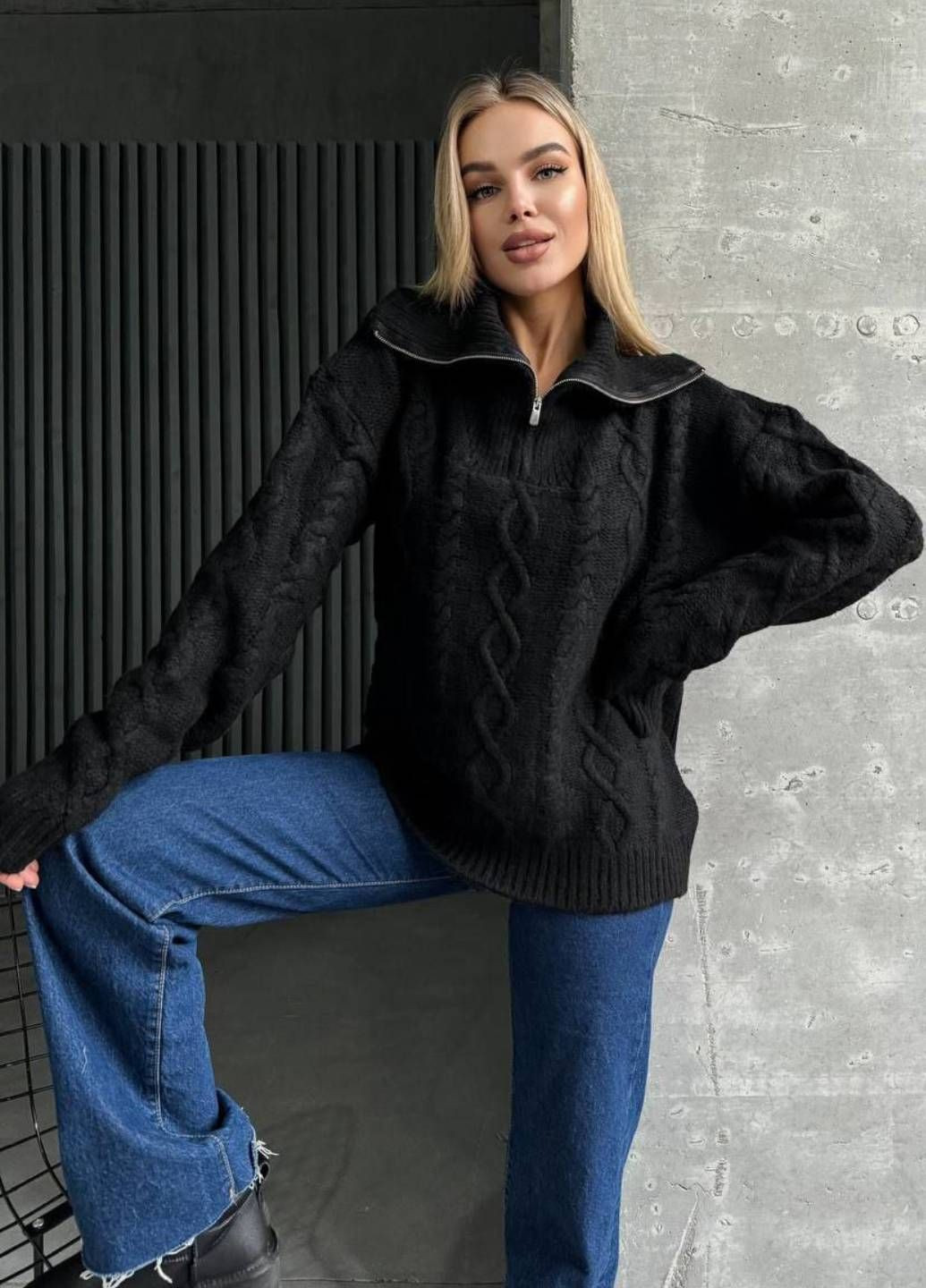 Чорний зимовий теплий в'язаний светр з вовною Fame