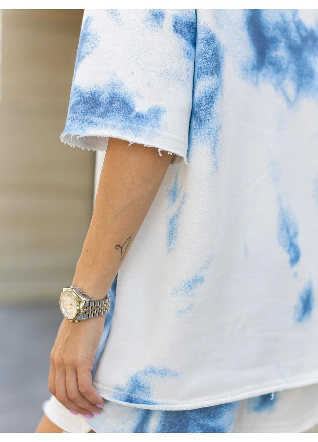 Блакитний літній костюм жіночий tie-dye блакитний футболка та шорти літній комплект бавовняний спортивний прогулянковий трикотажний модний костюм No Brand