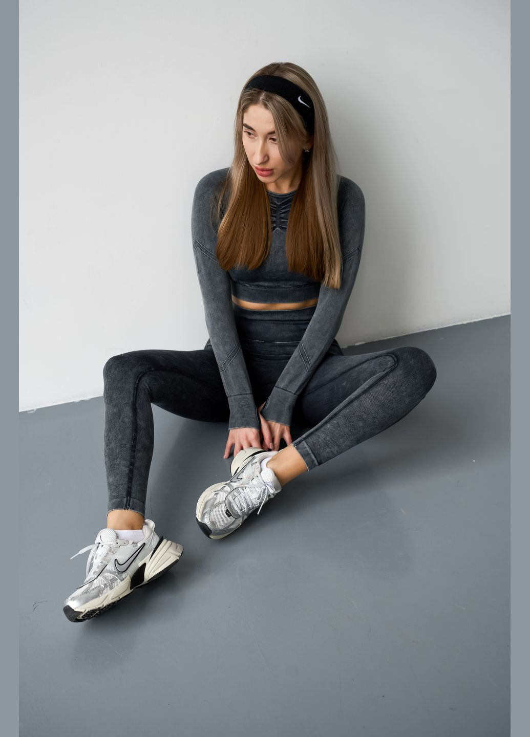 Спортивний жіночий костюм-двійка з ефектом виварювання (рашгард + легінси) для фітнесу та йоги PUSH UP Графіт Wow Костюм-двійка з рашгардом (303356561)