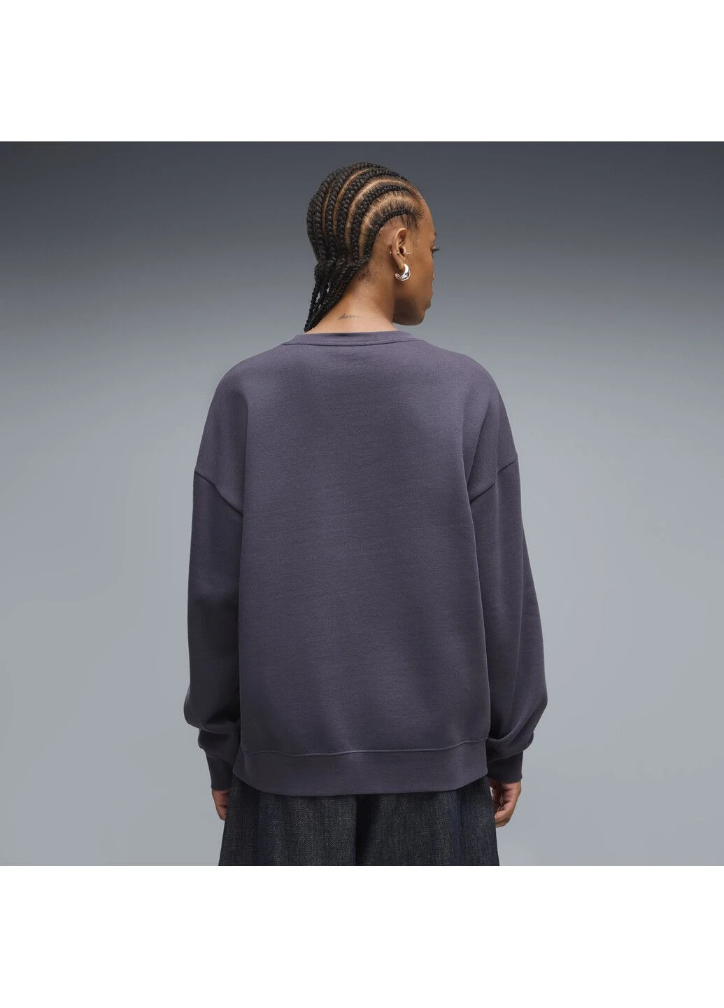 Сірий світшот essentials oversized crew women Puma однотонний (402789375)