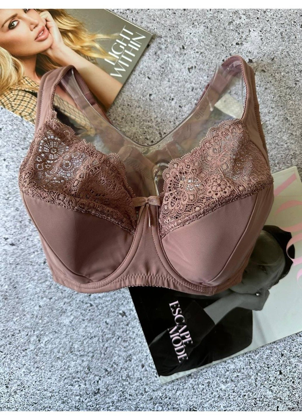 Коричневий бюстгальтер м'яка чашка на тонкому поролоні на чашку h коричневий Diorella