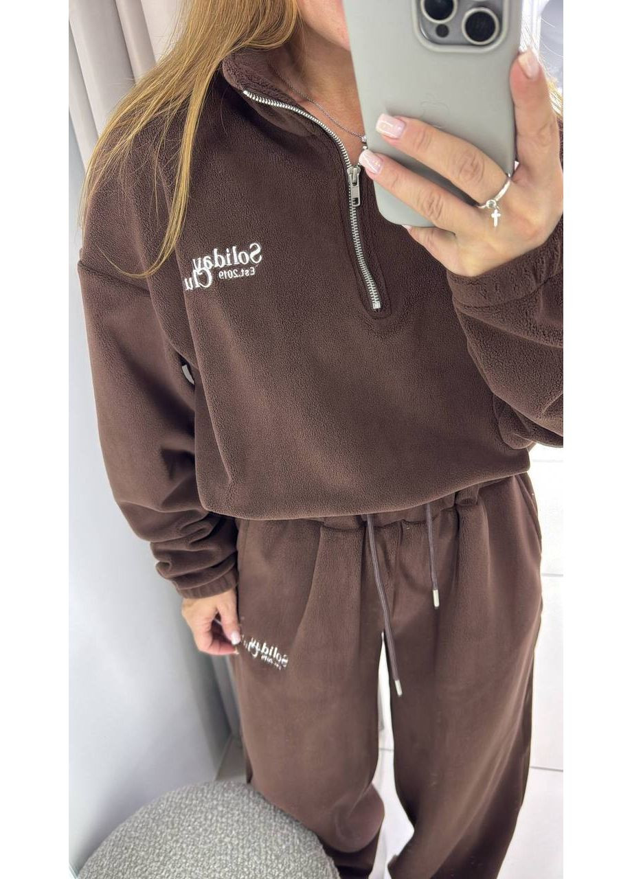 Жіночий костюм з вишивкою з двостороннього флісу — Заміри в описі Vione (367075704)