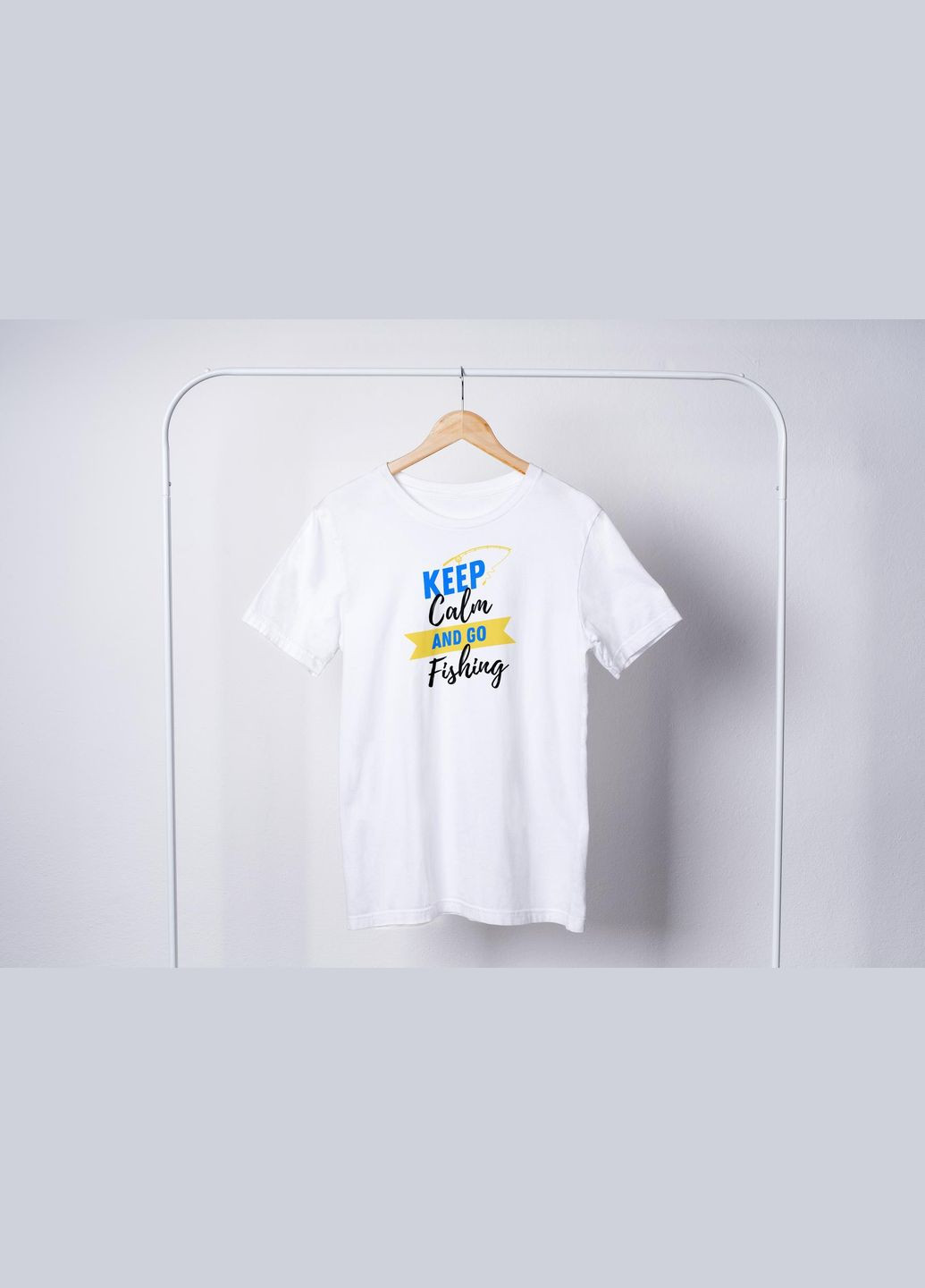 Белая футболка с принтом "keep calm and go fishing" с коротким рукавом Vakko
