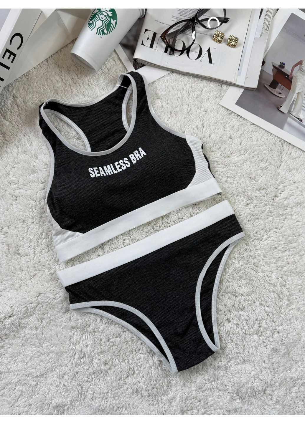 Чорний демісезонний комплект білизни,чашки винаймаються,рубчик Україна