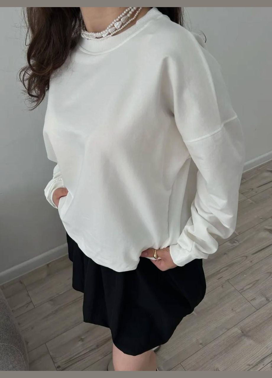Белый свитшот женский однотонный Style Point однотонный без декора (342075888)