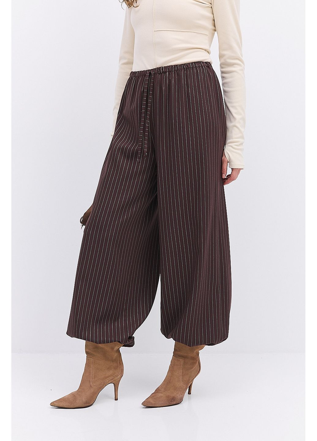 Жіночі штани з костюмки з гумкою внизу Arjen (364653257)