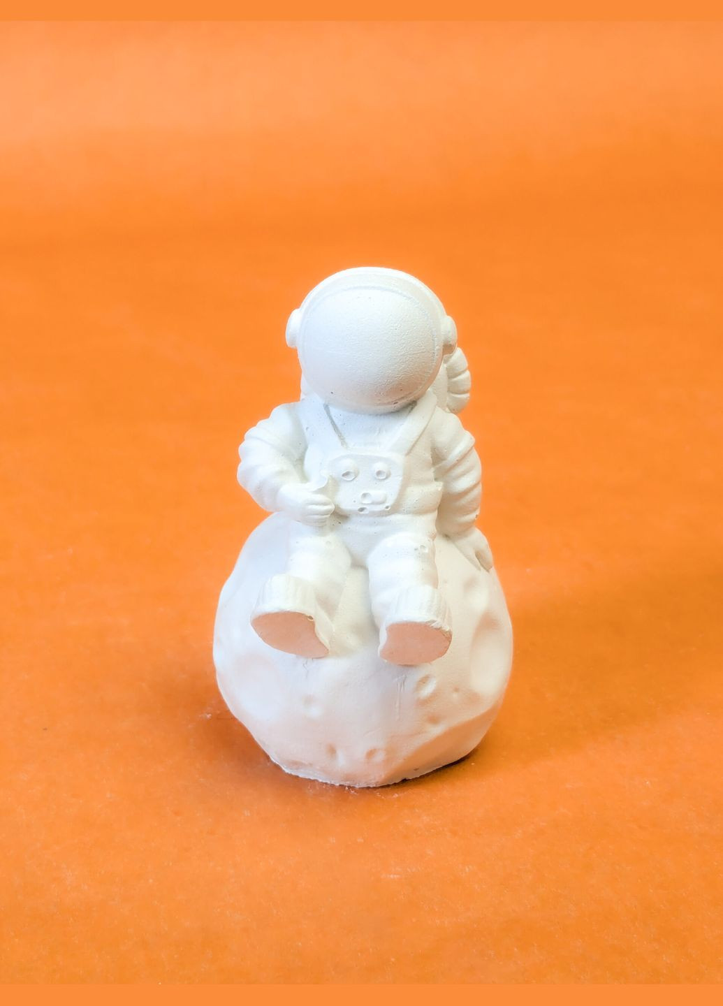 Гіпсова фігурка Космонавт No Brand (336385754)