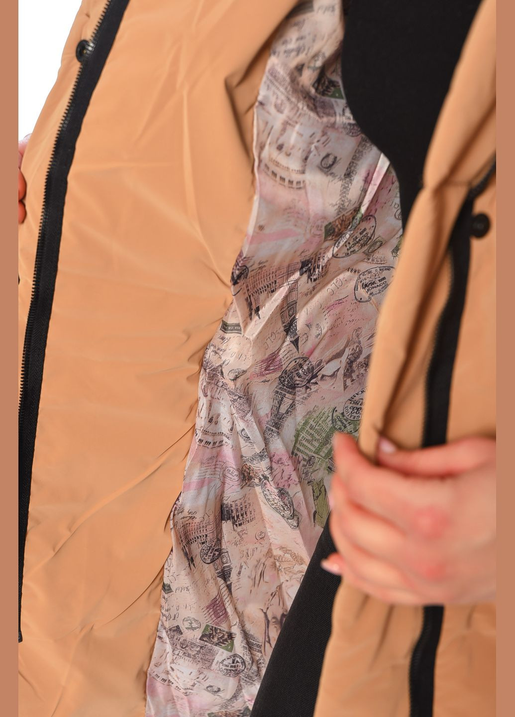 Світло-коричнева демісезонна куртка жіноча демісезонна світло-коричневого кольору Let's Shop