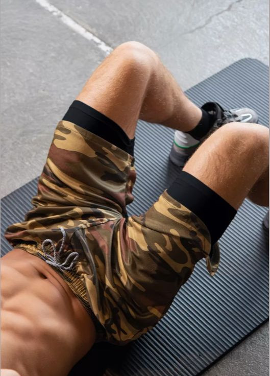 Спортивные двойные шорты тайтсы с карманом для смартфона зеленый камуфляж No Brand (348317811)