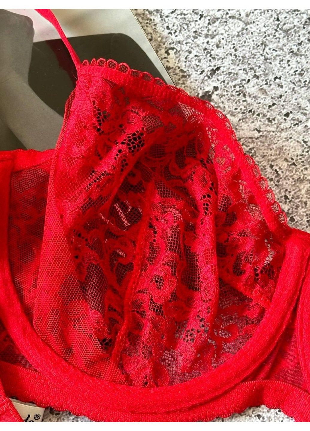 Красный комплект женского белья кружевной на чашку d красный Lanny Mode