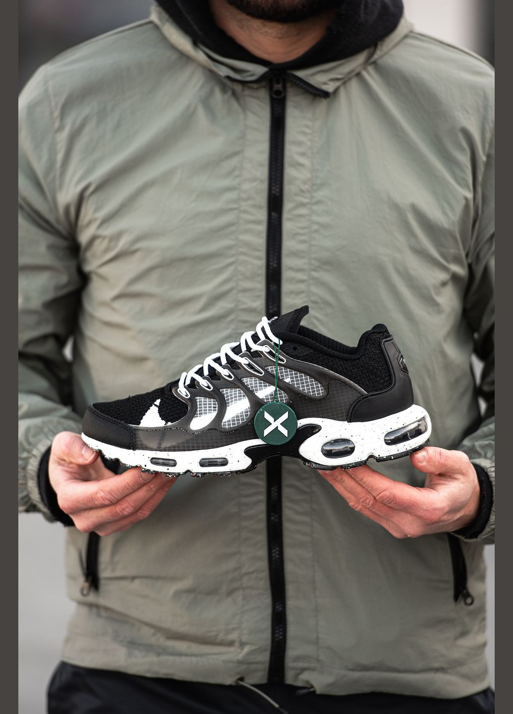 Черно-белые демисезонные кроссовки мужские Nike Air Max TN Terrascape